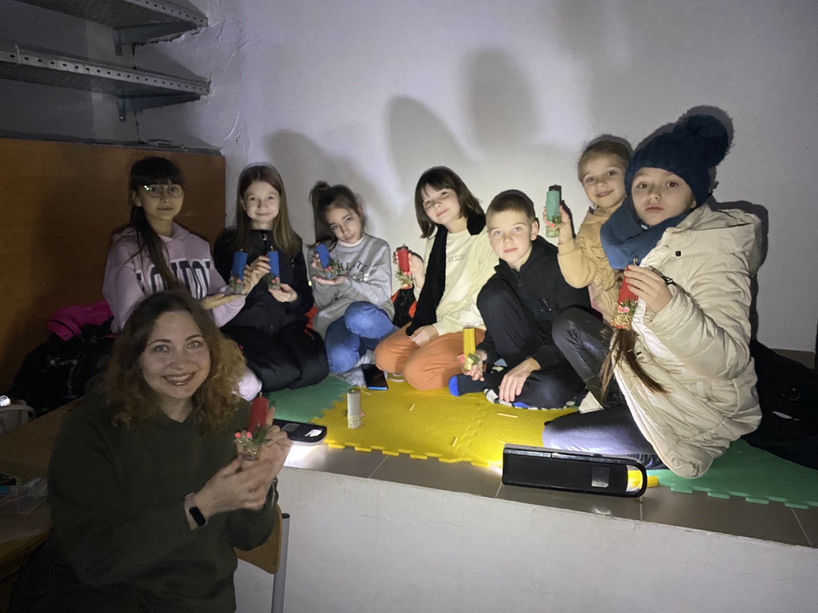 Коли вимикають світло.